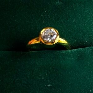 Elegant Gold and Silver Women's Ring